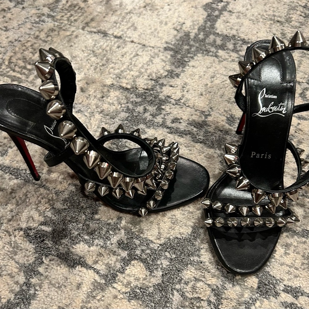 Must go! Size 6.5 Lous